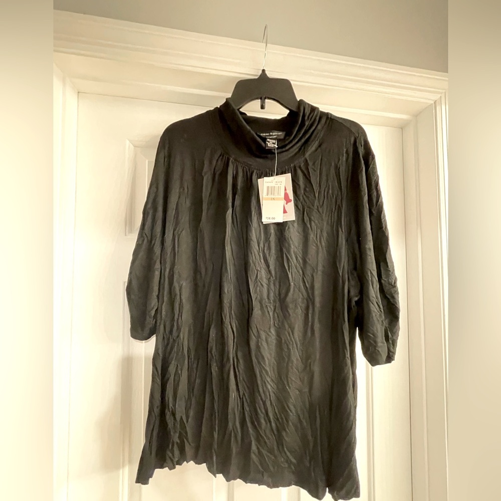 NWT size 2X Cable & Gauge women’s black top.